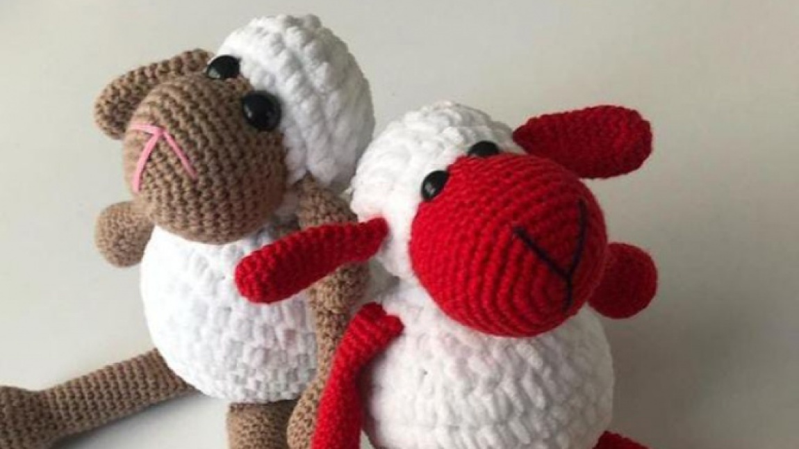 Şiş Ve Tığ Örücülüğü İle Oyuncak Bebek Yapımı (Amigurumi) Kursu 21 Ekim'de Başlayacaktır.